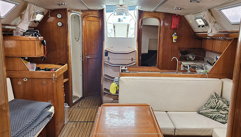 Intérieur confortable et tout équipé du bateau GIB SEA 444