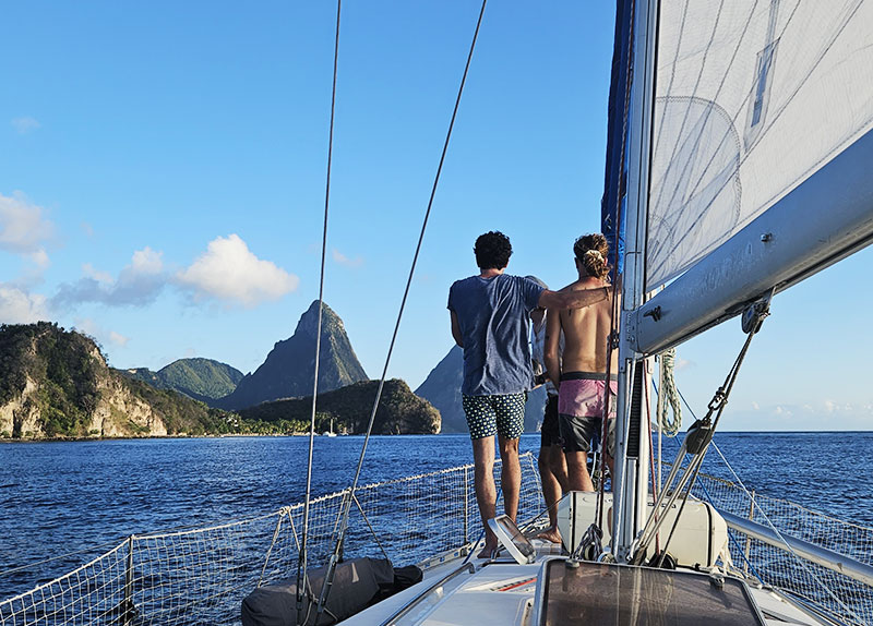 Croisière à la voile entre les îles Antillaises à bord d'un voilier de 13 mètres